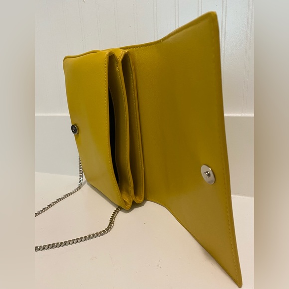 Zara - Picture 4 of 6